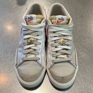 Nike blazer lows LE light bone